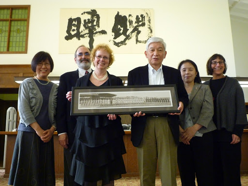 Dean Betsy Wilson and visitors at East Asia Library